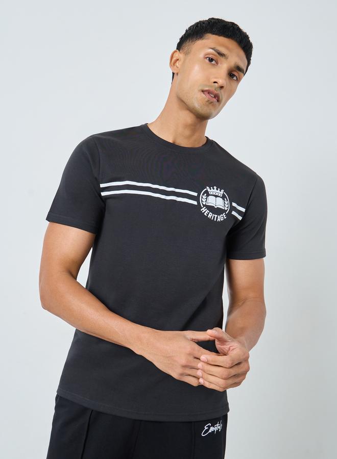 ستايلي تيشيرت بياقة ضيقة وطبعة جرافيك - Image 1